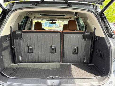 New 2026 Nissan Pathfinder Platinum AWD/4WD image 15
