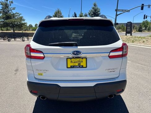 Used 2022 Subaru Ascent Limited w/ Technology Package AWD/4WD image 4