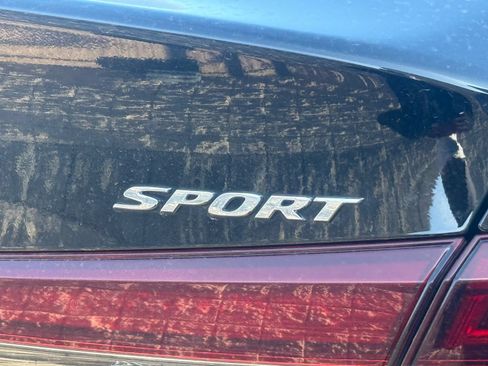 Used 2025 Honda Civic Sport image 11