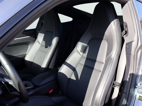 Certified 2025 Porsche 911 Carrera image 5