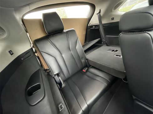 Used 2024 Acura MDX SH-AWD w/ Advance Package image 24