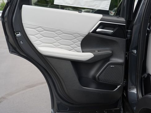 New 2026 Mitsubishi Outlander SEL AWD/4WD image 19