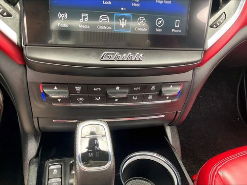 Used 2019 Maserati Ghibli GranLusso RWD image 33