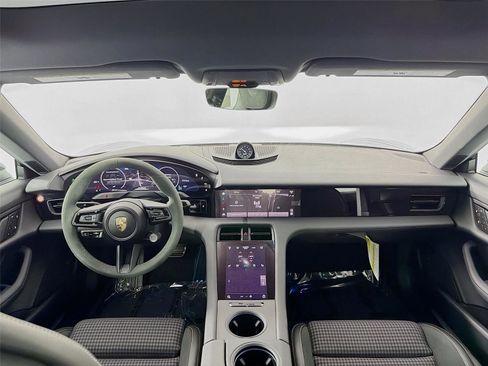 New 2025 Porsche Taycan image 10