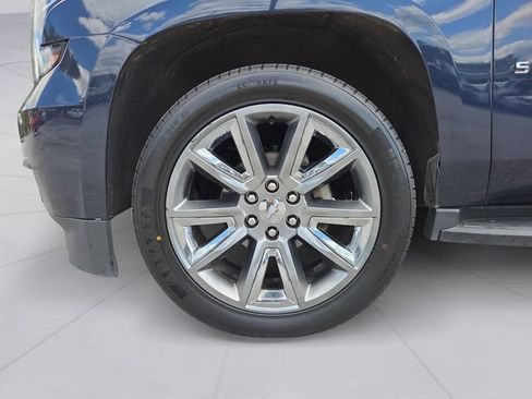 Used 2017 Chevrolet Suburban LT AWD/4WD image 9