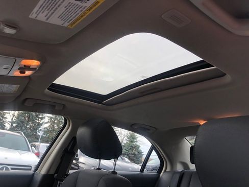 Used 2012 Ford Fusion SE image 15