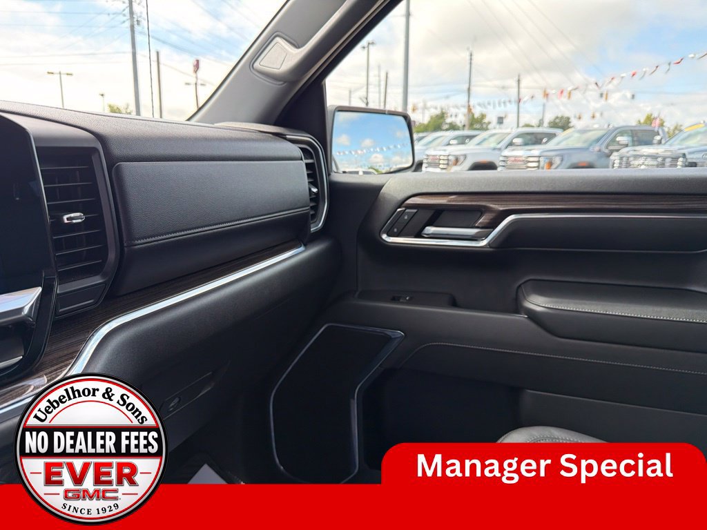 Used 2024 Chevrolet Silverado 1500 LT w/ Leather Package AWD/4WD image 31