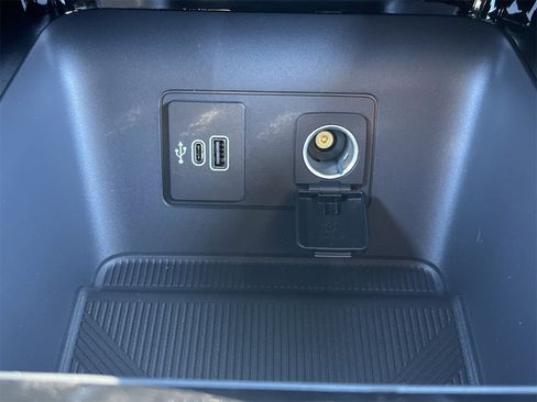 New 2026 Ford Explorer Platinum image 7