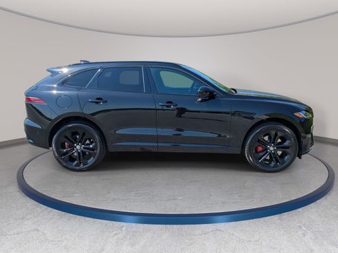 New 2026 Jaguar F-PACE R-Dynamic S image 4