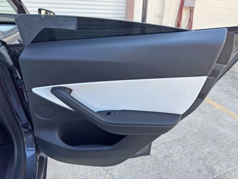 Used 2022 Tesla Model Y Performance AWD/4WD image 45