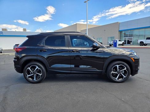 Used 2023 Chevrolet TrailBlazer RS w/ Sun and Liftgate Package FWD image 7