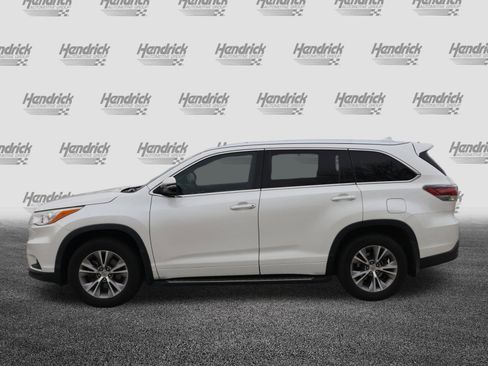Used 2014 Toyota Highlander XLE image 6