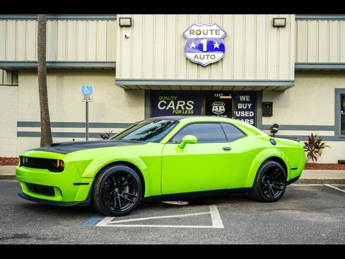 Used 2022 Dodge Challenger R/T Scat Pack RWD image 1