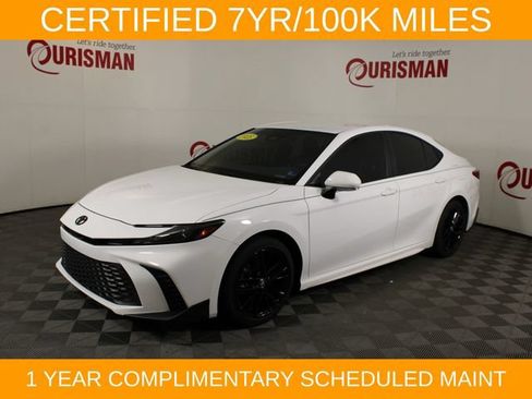 Used 2025 Toyota Camry SE FWD image 2