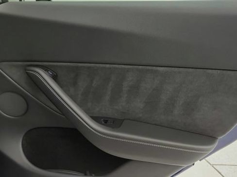 Used 2025 Tesla Model Y Long Range RWD image 56