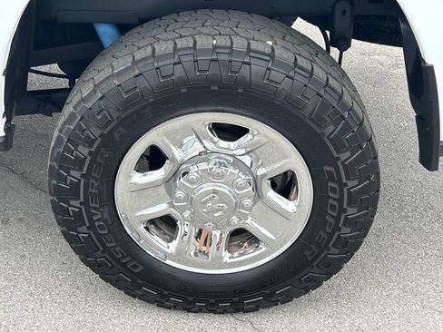 Used 2022 RAM 2500 Tradesman w/ Chrome Appearance Group AWD/4WD image 19