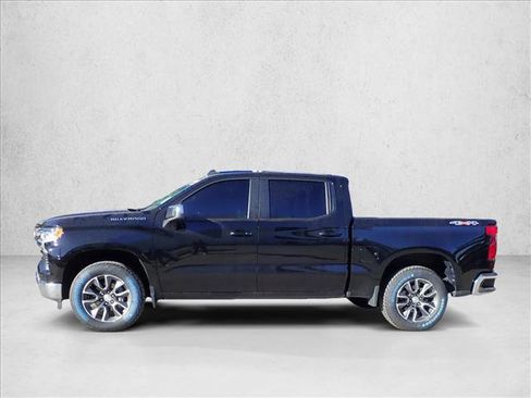 Used 2022 Chevrolet Silverado 1500 LT image 2