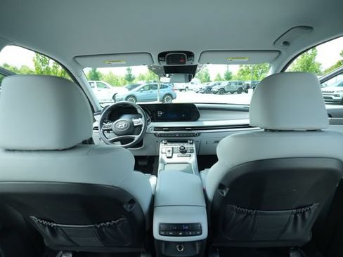 Used 2025 Hyundai Palisade SEL FWD image 26