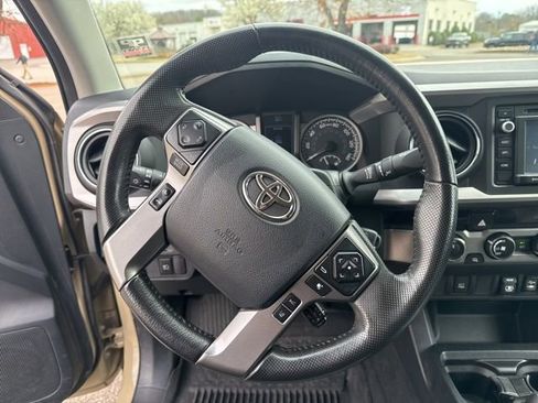 Used 2018 Toyota Tacoma SR5 image 27