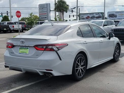 Used 2024 Toyota Camry SE FWD image 6