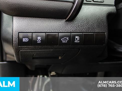 Used 2023 Toyota Camry SE image 30