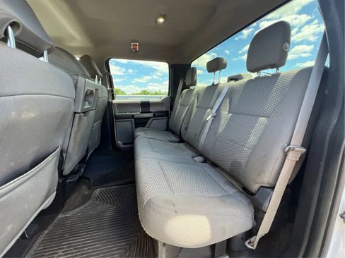 Used 2018 Ford F250 XLT w/ Snow Plow Prep Package AWD/4WD image 17