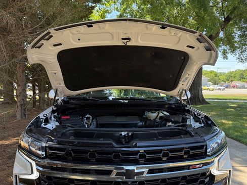 Used 2022 Chevrolet Tahoe Z71 w/ Luxury Package AWD/4WD image 68