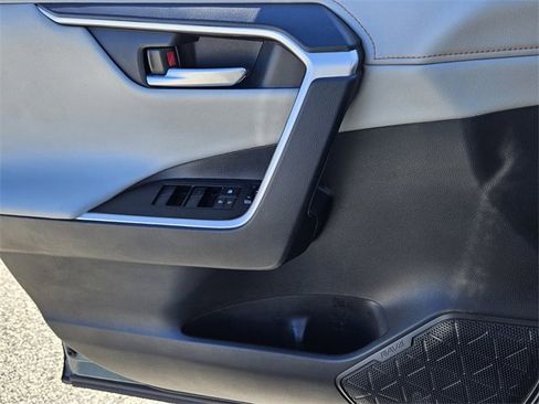 Used 2021 Toyota RAV4 Adventure image 31