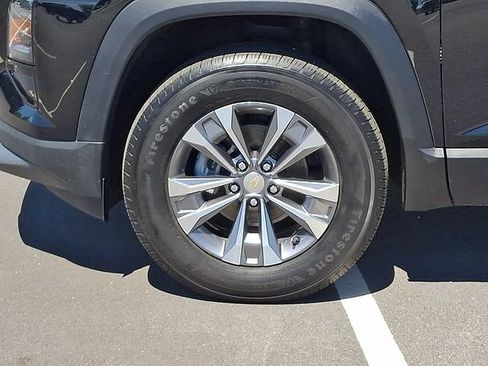 Used 2025 Chevrolet Equinox LT FWD image 8