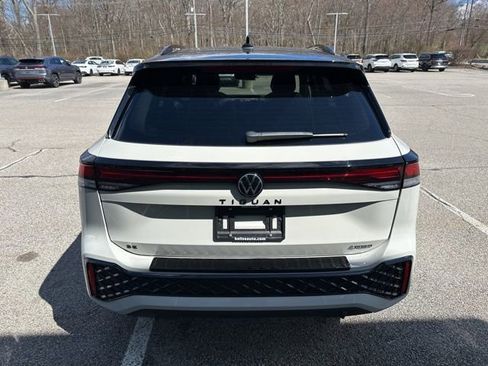 New 2026 Volkswagen Tiguan SE R-Line AWD/4WD image 6