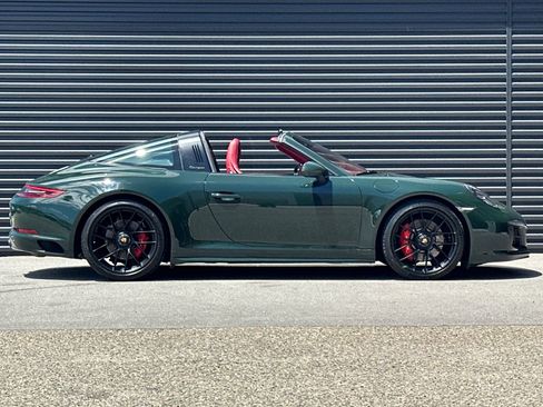 Certified 2019 Porsche 911 Targa 4 GTS AWD/4WD image 9