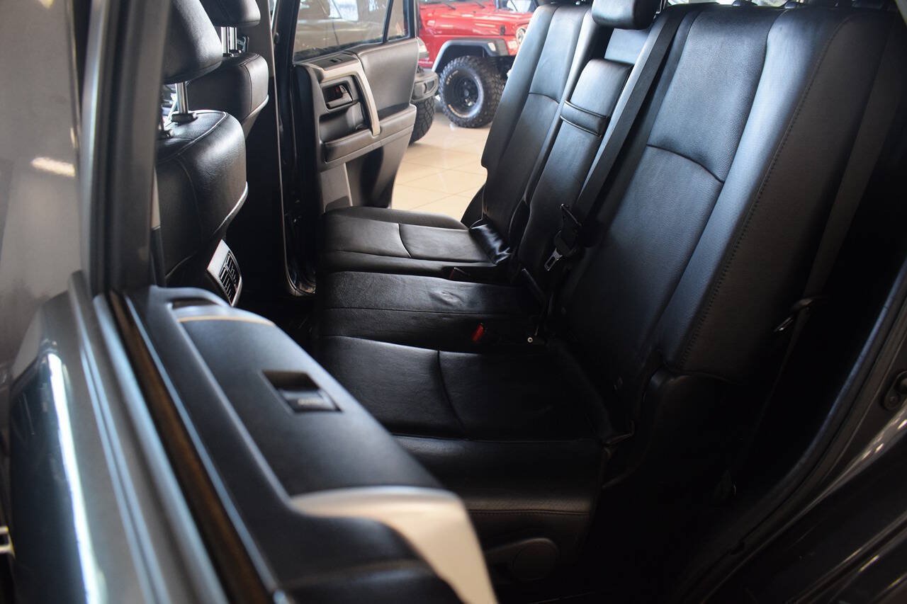 Used 2012 Toyota 4Runner Limited AWD/4WD image 40