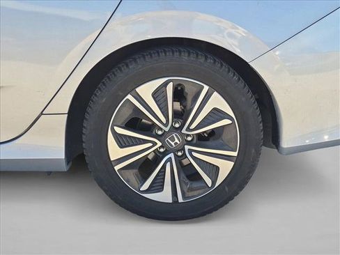 Used 2018 Honda Civic EX-L image 17