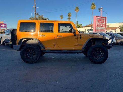 Used 2012 Jeep Wrangler Unlimited Rubicon w/ Connectivity Group image 4