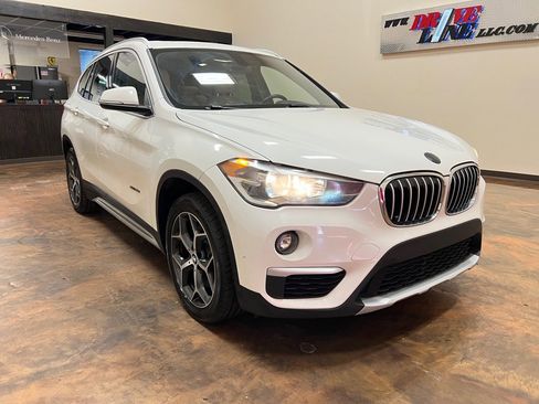 Used 2018 BMW X1 xDrive28i image 3