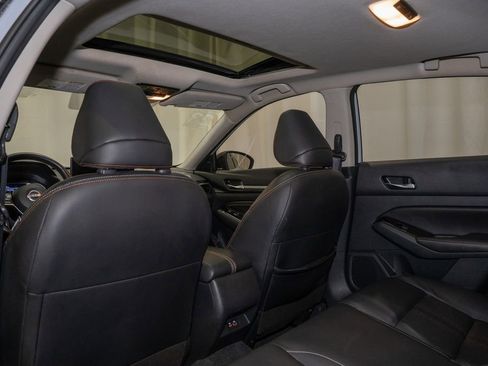 Used 2023 Nissan Altima 2.5 SR w/ SR Premium Package image 9