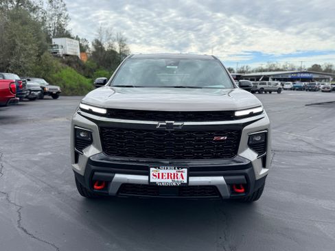 New 2026 Chevrolet Traverse Z71 w/ Enhanced Driving Package image 2