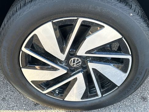 Used 2025 Volkswagen Atlas SEL AWD/4WD image 7