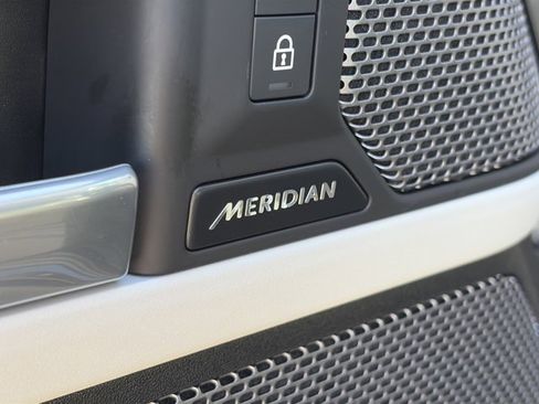 Used 2024 Land Rover Defender 90 S image 10