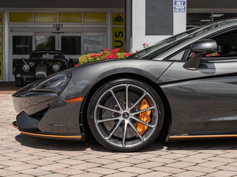 Used 2019 McLaren 570S RWD image 32