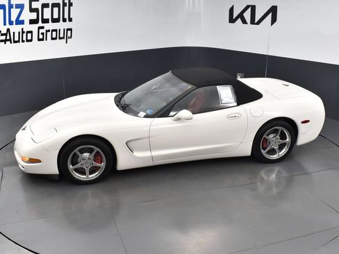 Used 2002 Chevrolet Corvette Convertible w/ Preferred Equipment Group2 RWD image 10