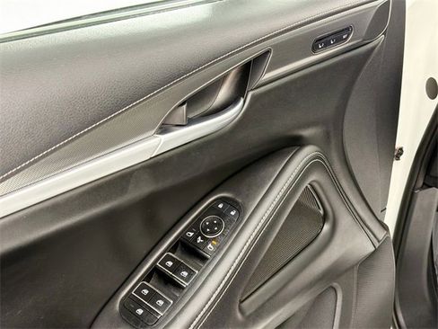 Used 2022 INFINITI QX60 Luxe image 17