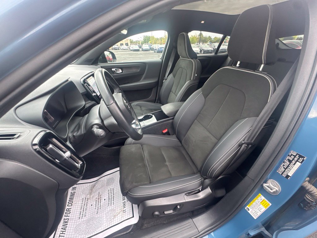 Used 2023 Volvo C40 P8 Recharge Plus AWD/4WD image 13