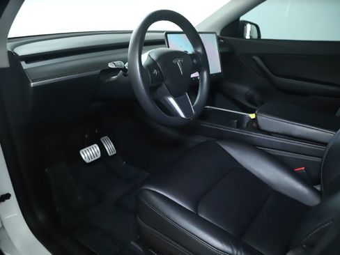 Used 2022 Tesla Model Y Performance AWD/4WD image 18