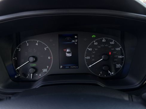 Used 2025 Toyota Corolla LE image 17