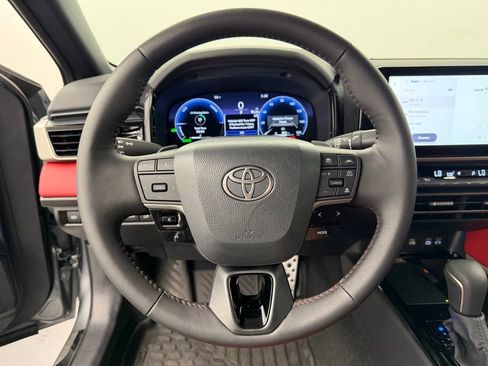 Used 2026 Toyota Camry XSE FWD image 25