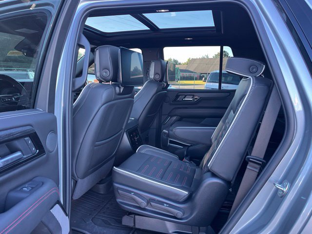 Used 2025 GMC Yukon AT4 Ultimate w/ LPO, Floor Liner Package AWD/4WD image 11