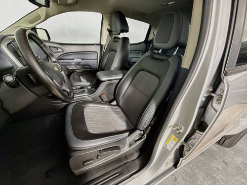 Used 2020 Chevrolet Colorado Z71 RWD image 25