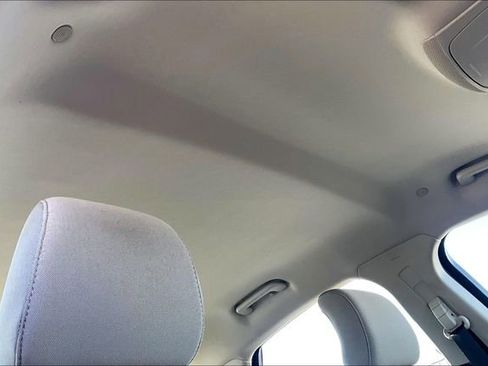 Used 2018 Ford Fusion S image 17