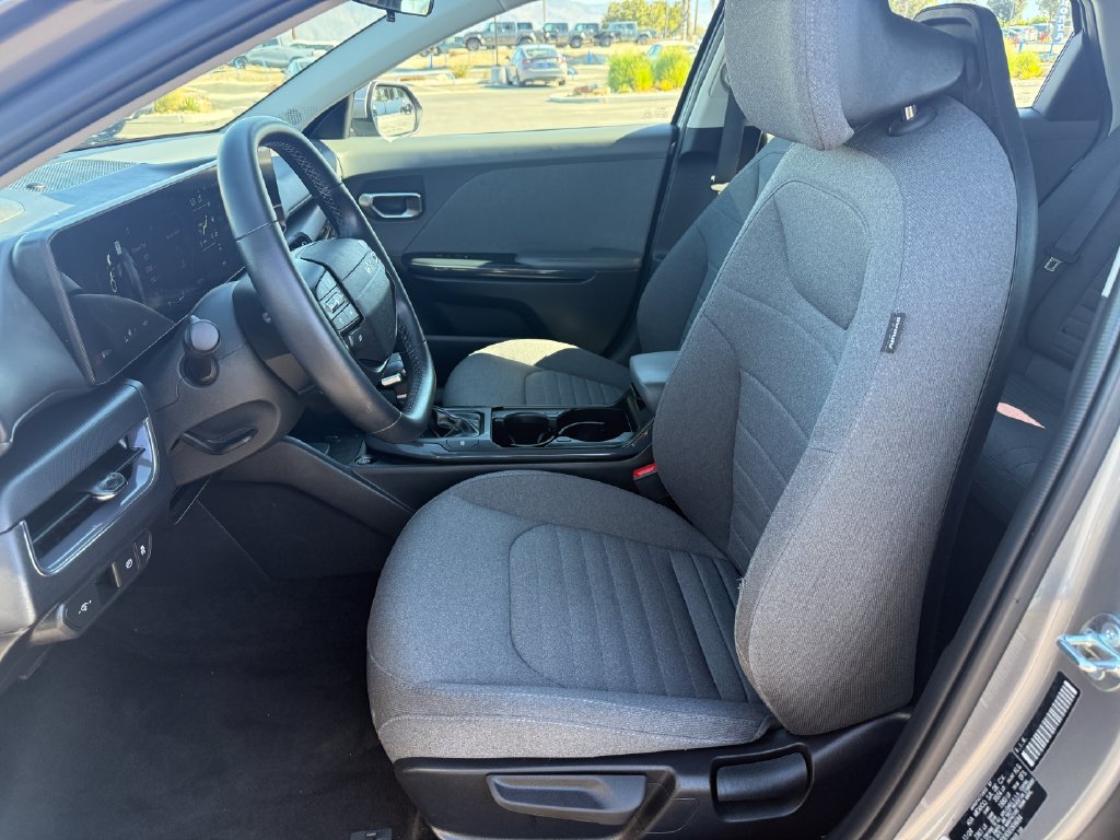 Used 2025 Kia K4 EX FWD image 11